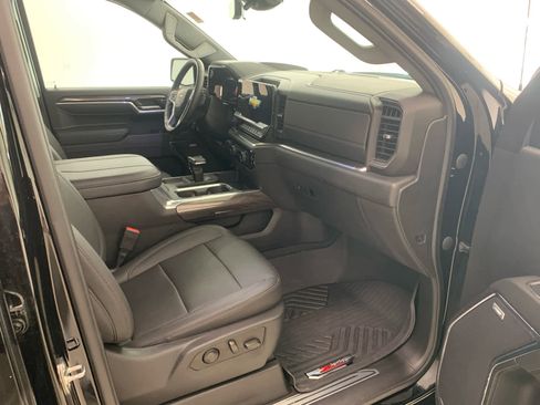 Used 2023 Chevrolet Silverado 1500 LTZ w/ Technology Package image 12