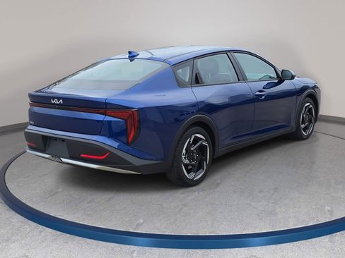 New 2025 Kia K4 EX image 5