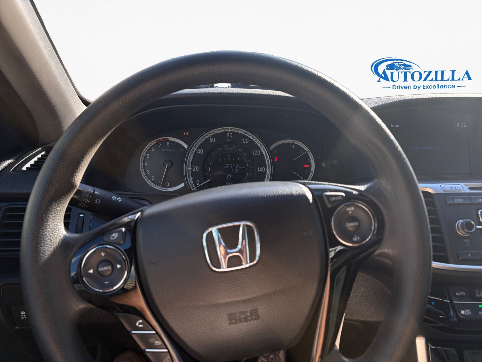 Used 2017 Honda Accord LX image 9