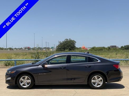 Used 2023 Chevrolet Malibu LT FWD image 3