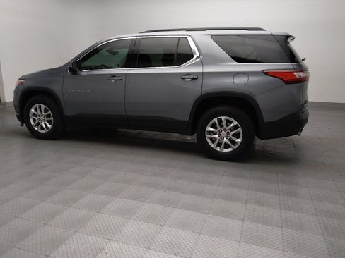 Used 2020 Chevrolet Traverse LT image 3