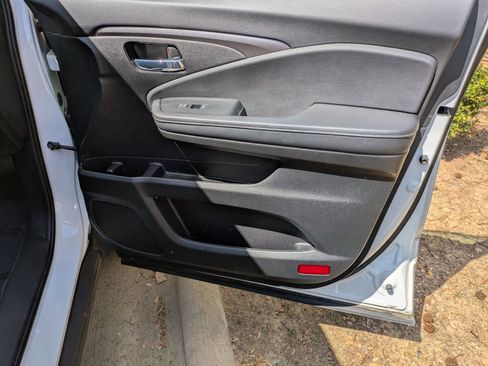 Used 2021 Honda Ridgeline Sport image 33