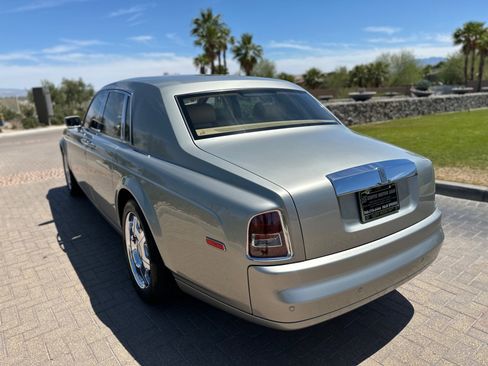 Used 2006 Rolls-Royce Phantom Sedan RWD image 18