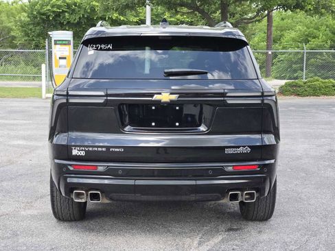 Certified 2025 Chevrolet Traverse High Country AWD/4WD image 6