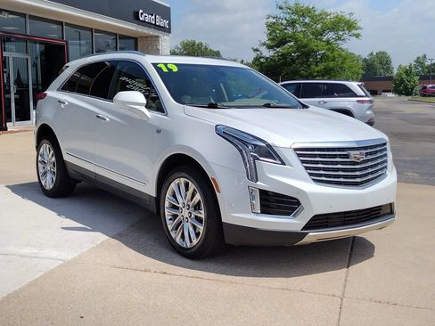 Used 2019 Cadillac XT5 Platinum AWD/4WD image 15