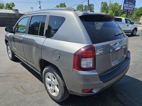 Used 2014 Jeep Compass Latitude w/ Sun/Sound Group FWD image 7