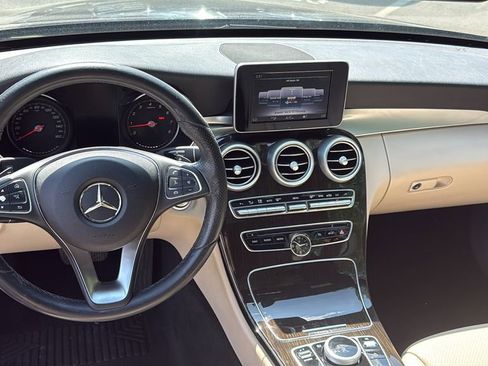 Used 2018 Mercedes-Benz C 300 4MATIC Sedan image 24