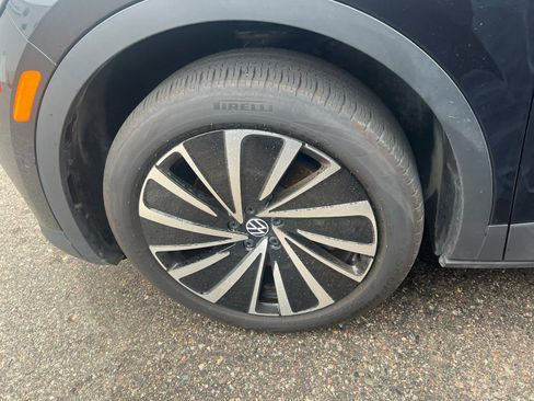 Used 2025 Volkswagen ID.4 Pro AWD/4WD image 7