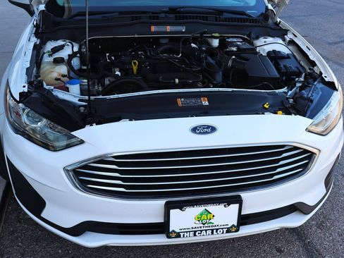 Used 2019 Ford Fusion SE FWD image 57