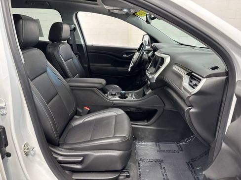 Used 2023 GMC Acadia SLT AWD/4WD image 11