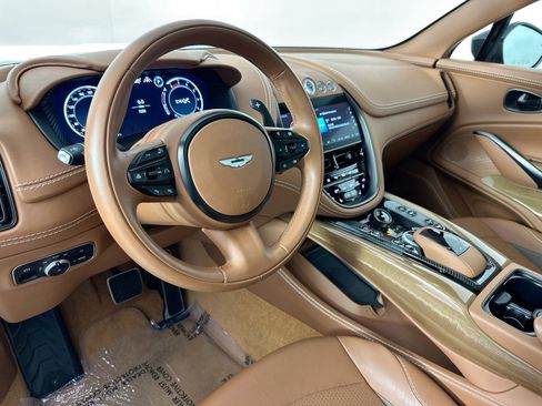 Used 2023 Aston Martin DBX 707 image 3