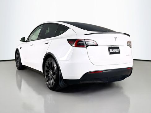 Used 2022 Tesla Model Y Performance image 5