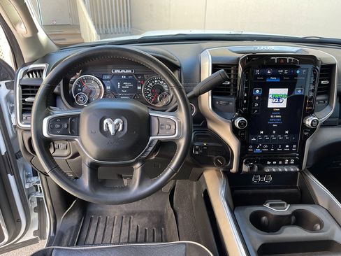 Used 2024 RAM 3500 Laramie AWD/4WD image 11