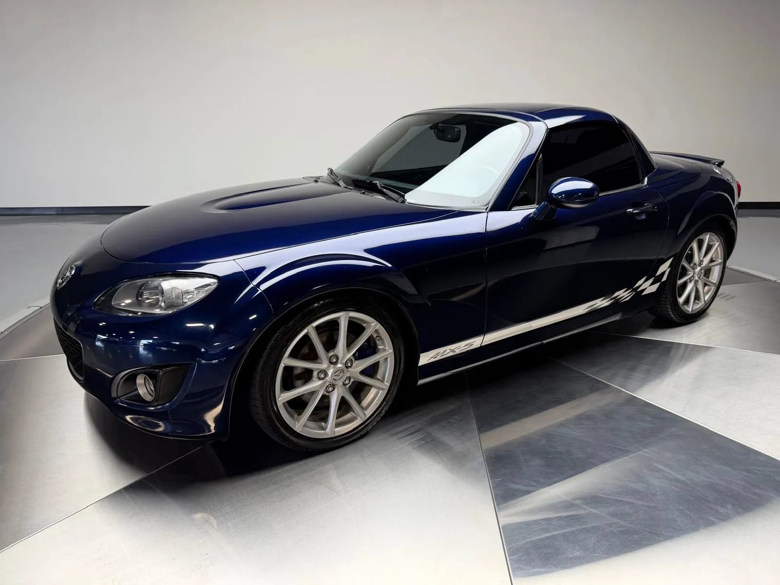 Used 2012 MAZDA MX-5 Miata Touring w/ Suspension Pkg RWD image 32