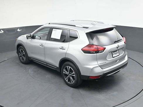 Used 2018 Nissan Rogue SL FWD image 32