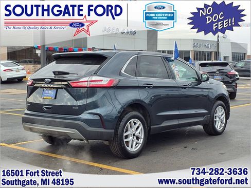 Certified 2024 Ford Edge SEL w/ Convenience Package image 2