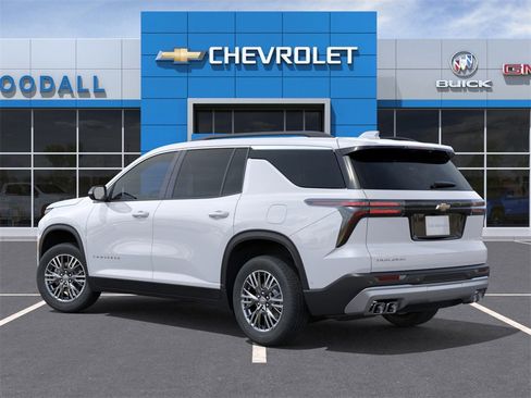New 2026 Chevrolet Traverse LT image 3