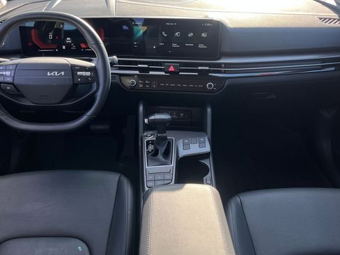 Used 2026 Kia Sportage EX image 11