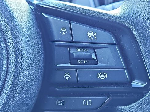 Certified 2025 Subaru Crosstrek 2.0i Premium image 18