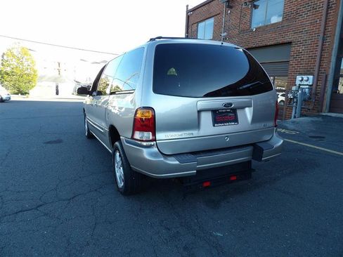 Used 2003 Ford Windstar SE image 4