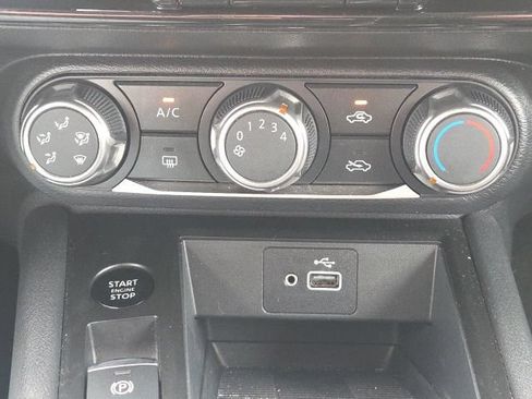 Used 2025 Nissan Kicks S FWD image 27