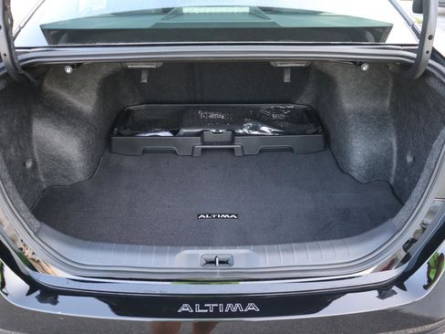 New 2025 Nissan Altima 2.5 SR w/ SR Premium Package image 36