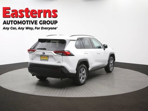 Used 2022 Toyota RAV4 LE AWD/4WD image 41