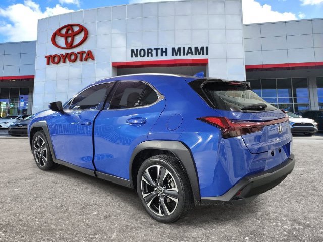 Used 2025 Lexus UX 300h FWD w/ Accessory Package (Z2) image 3