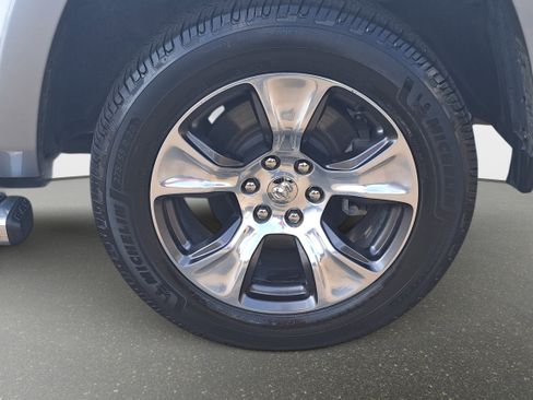 Used 2019 RAM 1500 Laramie AWD/4WD image 31