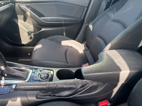 Used 2015 MAZDA MAZDA3 i Touring w/ Technology Package FWD image 16