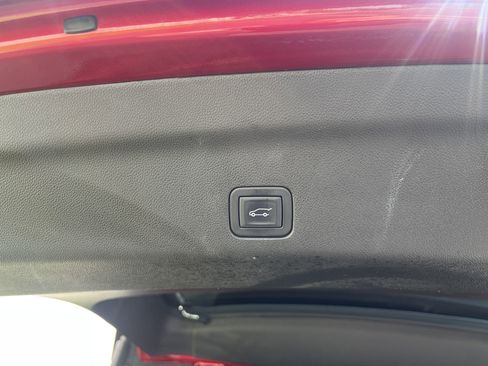 Used 2024 Cadillac Escalade Sport image 22