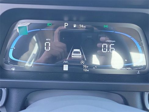 New 2025 Hyundai Elantra SE image 10