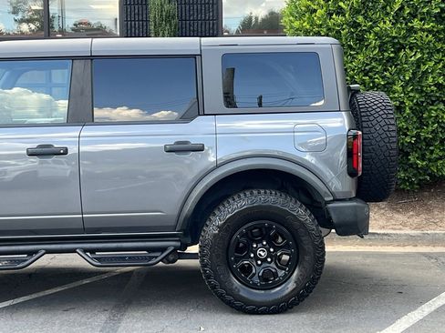 Used 2023 Ford Bronco Wildtrak image 11