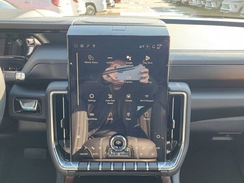 New 2026 GMC Yukon Denali w/ Sun & Power Step Package image 29