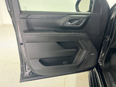 Used 2023 GMC Yukon SLT image 18