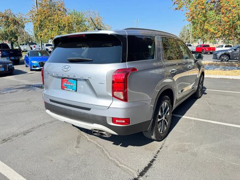 Used 2021 Hyundai Palisade SEL w/ Winter Package AWD/4WD image 5