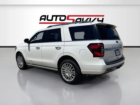 Used 2024 Ford Expedition Platinum RWD image 5