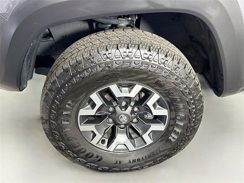 Certified 2023 Toyota Tacoma TRD Off-Road image 4