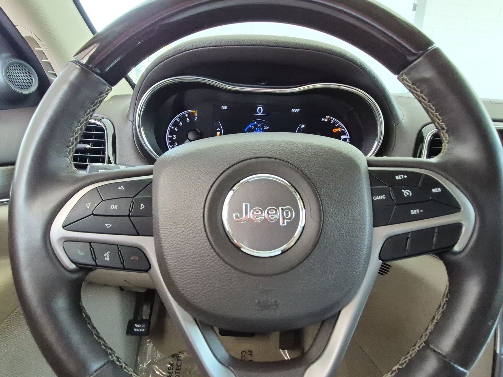 Used 2021 Jeep Grand Cherokee Overland AWD/4WD image 16