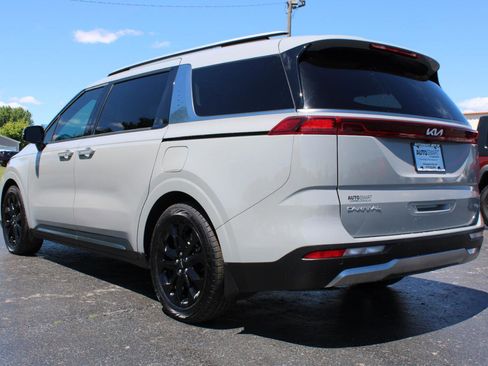 Used 2024 Kia Carnival SX Prestige FWD image 9