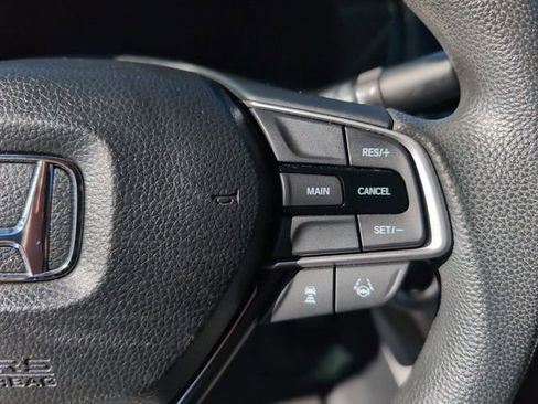 Used 2018 Honda Accord EX image 16