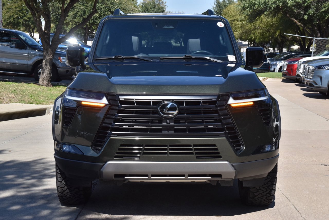 Used 2024 Lexus GX 550 AWD/4WD image 3