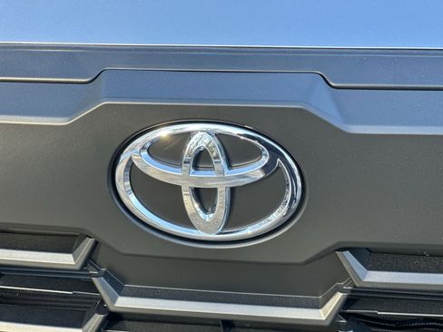 New 2026 Toyota Corolla Cross L image 12