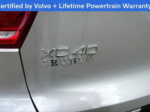 Certified 2025 Volvo XC40 B5 Core image 41