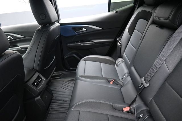 Used 2024 Chevrolet Equinox EV LT FWD image 23
