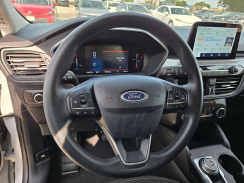 Used 2025 Ford Escape Active AWD/4WD image 16
