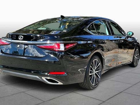 Used 2024 Lexus ES 350 w/ Premium Package image 12