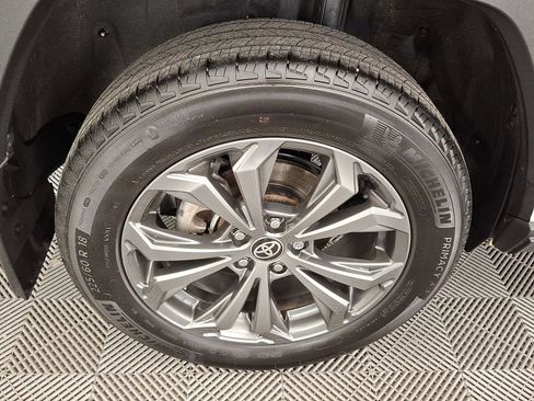 Certified 2023 Toyota RAV4 XLE Premium image 27