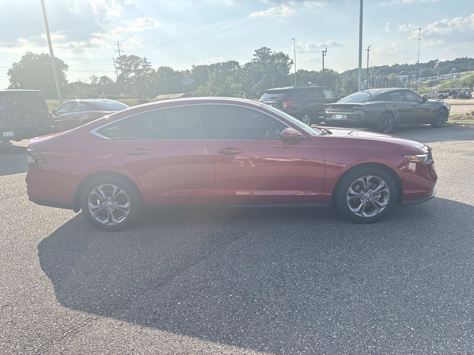 Used 2024 Honda Accord EX image 4