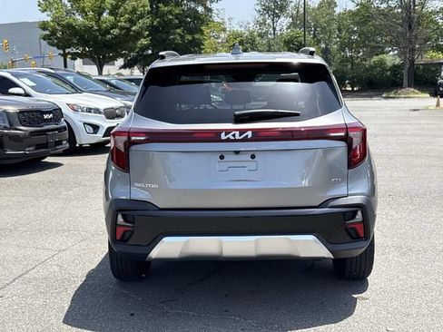Used 2024 Kia Seltos S AWD/4WD image 3